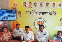 अडीच वर्षे होऊन देखील शेतकऱ्यांना येणाऱ्या विजेच्या समस्या सुटत नसतील तर आमदार महोदय राजीनामा द्या भाजपाच्या अमोल शिंदें यांचा घणाघात