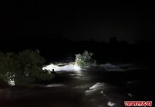 सुकी नदी पात्रात अडकलेल्या 9 पर्यटकांना वाचवण्यात जळगाव जिल्हा प्रशासनास यश