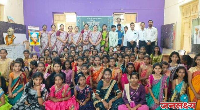 पाचोरा तालुका सहकारी शिक्षण संस्था संचलित श्री गो.से हायस्कूल येथे शिक्षक दिन साजरा