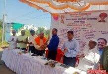 स्पर्धा परीक्षा सारथी “या पुस्तकाच्या लेखनाबद्दल आमदार किशोर पाटील यांच्या हस्ते प्रा.राजेंद्र चिंचोले यांचा सत्कार