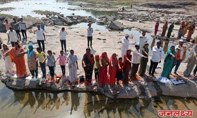 बांबरुड महादेवाचे नदीपात्रात गिरणामाईचा मानसन्मान,नदी – स्वच्छता अभियान