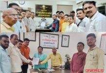 पाचोऱ्यात जिल्हाधिकारी यांना पत्रकारांनी मिडिया कक्षाच्या मागणीचे दिले निवेदन