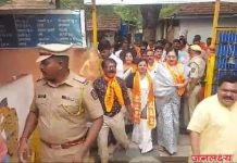 मा. मुख्यमंत्र्यांना विविध मागण्यांसाठी निवेदन देण्याआधीच सौ. वैशालीताई सुर्यवंशी सह समस्त पदाधिकारी व कार्यकर्त्यांना पोलिसांनी घेतलं ताब्यात