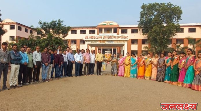 श्री.गो. से. हायस्कूल पाचोरा येथे शारदीय नवरात्र उत्सवानिमित्त विद्यार्थ्यांच्या दांडिया स्पर्धा उत्साहात संपन्न