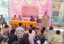 पाचोरा महाविद्यालयाच्या विशेष श्रमसंस्कार शिबिरात रस्ता सुरक्षापर मार्गदर्शन