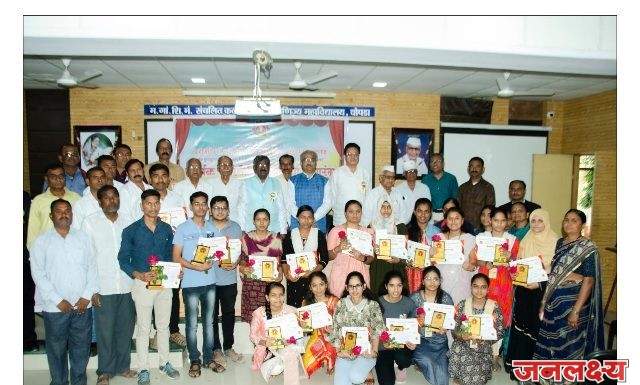 चोपडा महाविद्यालयात ‘वार्षिक पारितोषिक वितरण समारंभ’ उत्साहात संपन्न