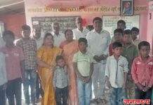 मानवसेवा प्रतिष्ठानचे कार्य पाहून पुण्यातील आदर्श लेखिका वसुधा नाईक भारावल्या, निवारा केंद्रास आकरा हजारांच्या वस्तू देउन केली होळी साजरी