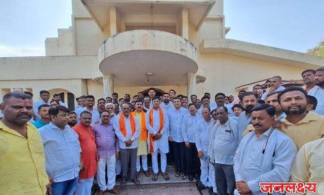 महाविकास आघाडीचे उमेदवार करणदादा पाटील यांच्या प्रचारार्थ खासदार उन्मेशदादा पाटील यांनी शहरात घेतल्या मॅरेथॉन बैठका
