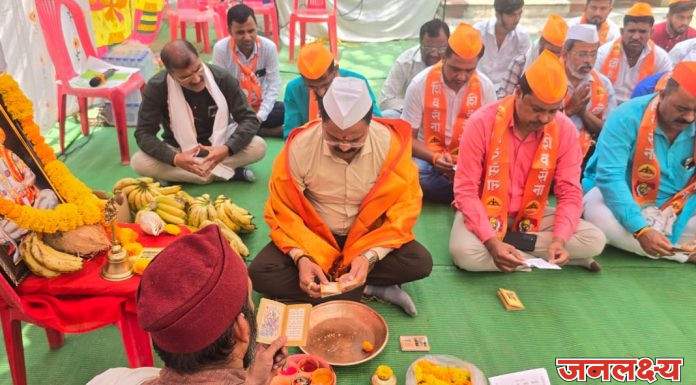 महायुतीच्या विजयासह मोदी तिसऱ्यांदा पंतप्रधान व्हावेत यासाठी आ.किशोर पाटील यांचे हनुमानाला साकडे