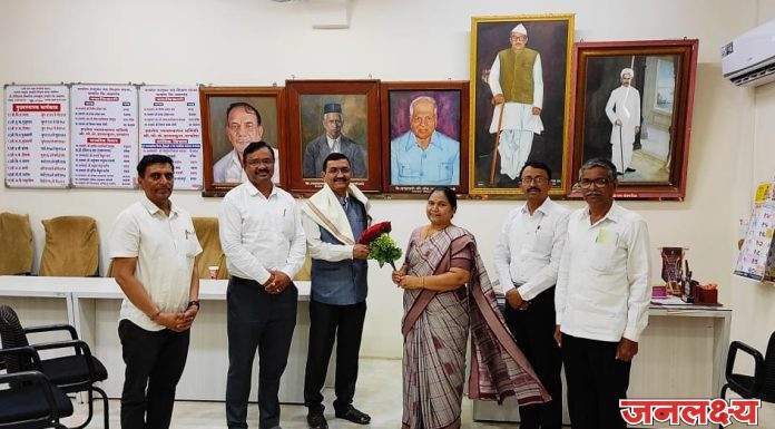 श्री.गो.से.हायस्कूलला संचालक-बालभारती पाठयपुस्तक मंडळ पुणे यांची सदिच्छा भेट