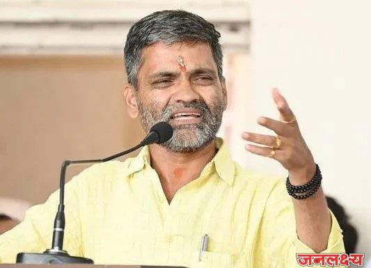 स्थानिक गुन्हे अन्वेषण विभागाच्या विरोधात मुख्यमंत्री उपमुख्यमंत्री,पोलीस महासंचालक,यांच्या कडे तक्रार,कारवाई न झाल्यास खा. निलेश लंके यांचा उपोषणाचा इशारा