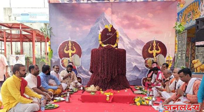 पाचोऱ्यात पवित्र मंत्रांच्या जयघोषात १०८००० रुद्राक्षांचा महारुद्राभिषेक सोहळा उत्साहात संपन्न