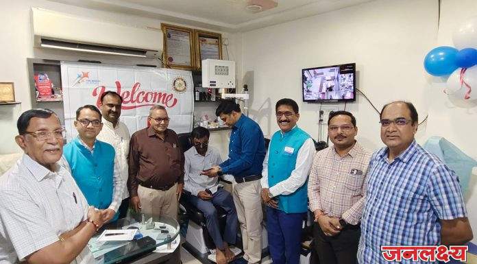 पाचोरा रोटरी क्लब तर्फे स्कूल बस चालकांची मोफत नेत्र तपासणी