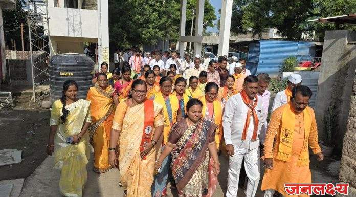 वैशालीताई आमच्या समस्या सोडवा : चिंचखेडा खुर्द ग्रामस्थांचे साकडे