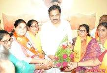 शिवस्वराज्य यात्रेचे वैशालीताई सुर्यवंशी यांनी केले स्वागत शरद पवार गटाचे प्रदेशाध्यक्ष जयंत पाटील यांच्या सोबत चर्चा