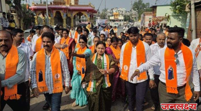 पाचोरा शहरात वैशालीताई सुर्यवंशी यांना मतदारांचा उत्स्फूर्त प्रतिसाद