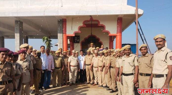 होमगार्ड वर्धापन दिनानिमित्त पाचोरा युनिट तर्फे हुतात्म्यांना मानवंदना देऊन केले श्रमदान