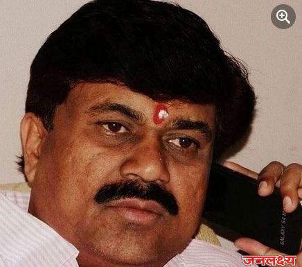 मी शरण तुला जय “न्यायदेवते माॅ ” म्हणत वाल्मिक कराड यांचे पुणे सीआयडी कडे समर्पन,तर केज तालुका न्यायालयाकडून १४ दिवसाची पोलीस कोठडी