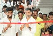 तिसगाव येथे कातखडे-भगत टावर्सचा आमदार राजळे,खासदार लंकेच्या हस्ते विविध सेवांचा शुभारंभ सोहळा संपन्न