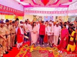 “पंकजा”-“मोनिका” दोघी बहिणी ग आता विकासच हाय,माशान मारलाय दणका ग “रोपवे” मढीला जाय, आमदार राजळेची मुख्यमंत्र्यांकडे मागणी