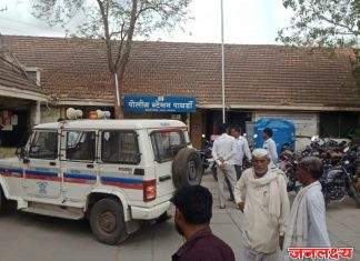 पाथर्डी पोलिस स्टेशनच्या आवारातील बेवारस अवस्थेतील वाहने वाहन मालकांनी आठ दिवसांत घेऊन जावीत,अंन्यथा कडक कारवाई अटळ : पोलिस निरीक्षक मुटकुळे