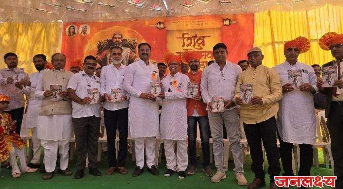 पाचोरा येथे एस ए पाटील सर लिखित “सुराबा या कादंबरीचे” प्रकाशन