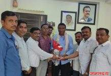 धनगर समाज प्रीमियम लीग चे आयोजक अरविंद भाऊ देशमुख यांची कृषी औद्योगिक संस्थेत संचालक म्हणून निवड झाल्याबद्दल सत्कार