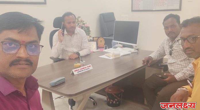 पाचोऱ्यात विविध समस्या बाबत न. पा. मुख्याधिकारी यांची भेट