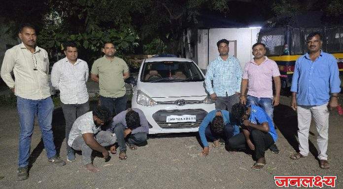 घोडेगावातील प्रवाशांना लुटणाऱ्या शेवगाव तालुक्यातील भावीनिमगावच्या आरोपींना स्थानिक गुन्हे शाखेकडून अटक,पाच लाख पस्तीस हजाराचा मुद्देमाल जप्त