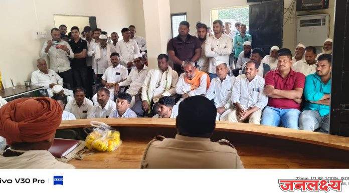 बलखंडी बाबाच्या यात्रेत गुंडगिरी करणाऱ्यांची गय केली जाणार नाही, शांतता समितीच्या बैठकीत पोलिस निरीक्षक विलास पुजारी यांचा समाजकंटकांना इशारा