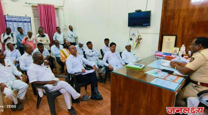 हनुमान टाकळी येथील समर्थ हनुमान देवस्थान समिती आणि निव्रुत पोलिस अधिकारी सुभाषराव दगडखैर यांच्यातील चाळीस वर्षांपासूनचा जागेचा वाद पोलिस निरीक्षक विलास पुजारी साहेब यांनी चाळीस मिनिटात मिटविला