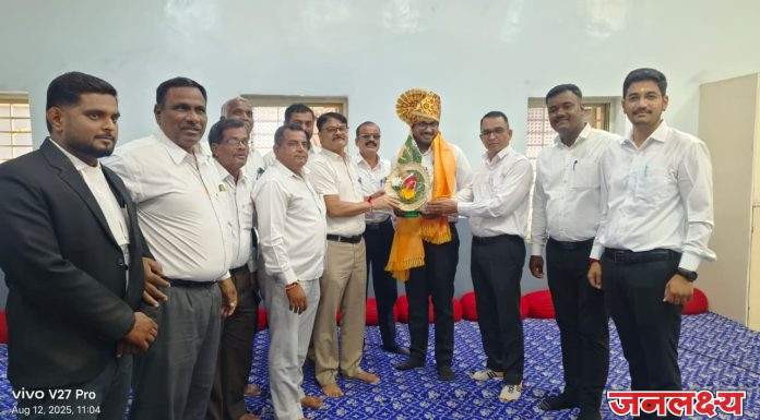 संभाजीनगर येथील महाराष्ट्र वक्फ बोर्डाच्या पॅनेलवर कायदेशीर सल्लागार म्हणून ॲडव्होकेट असिफ लतिफ शेख यांची निवड झाल्याबद्दल अहिल्यानगर जिल्हा बार असोसिएशन आणि पाथर्डी तालुका बार असोसिएशनच्या वतीने सन्मान सोहळा संपन्न