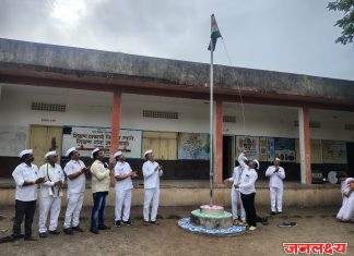 हुडको पिंप्राळा येथे ज्ञानसाधना प्राथमिक व माध्यमिक विघालयात स्वातंत्र्य दिन साजरा