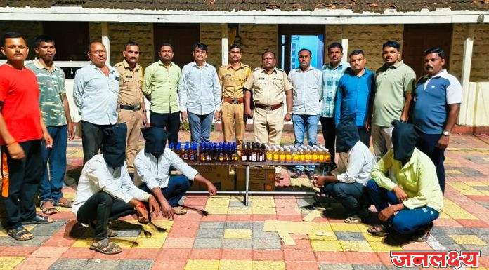 पाडळी शिवारात २३,६२०रुपयाचा विनापरवाना दारू साठा जप्त,पाथर्डी पोलिसांनी चौघांच्या मुसक्या आवळल्या