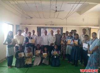 चोपडा येथील ऑक्सफर्ड इंग्लिश मीडियम स्कूलच्या विद्यार्थीनींचे वक्तृत्व स्पर्धेत उल्लेखनीय यश