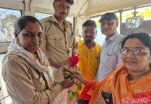 चाळीसगाव बस डेपोच्या महिला कंडक्टर “पुनम वैभव सूर्यवंशी” यांच्या सतर्क मुळे महिलाची पोत वाचली