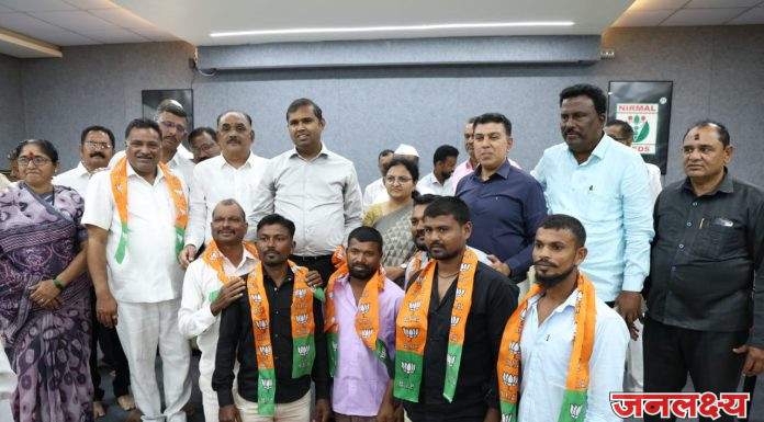 पाचोरा-भडगाव तालुक्याच्या आढावा बैठकीत कार्यसम्राट आमदार मंगेश चव्हाण यांचे मार्गदर्शन