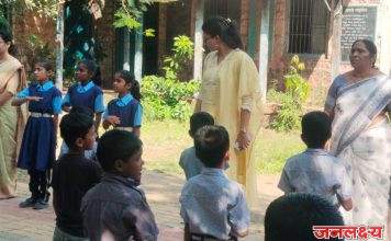 जळगाव तालुक्यातील म्हसावद येथे, माननीय मुख्य कार्यकारी अधिकारी श्रीमती मीनल करनवाल जिल्हा परिषद जळगाव (CEO) यांची अचानक भेट…