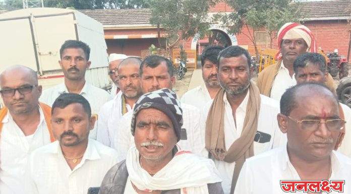 कोपरे येथे तहसीलदारांनी खुला करून दिलेल्या शिव पांदन रस्त्यावर प्रवास करण्या वरून तुफान हाणामारी,जिल्हा पोलिस अधीक्षक यांच्याकडे ग्रामस्थांची तक्रार दाखल?