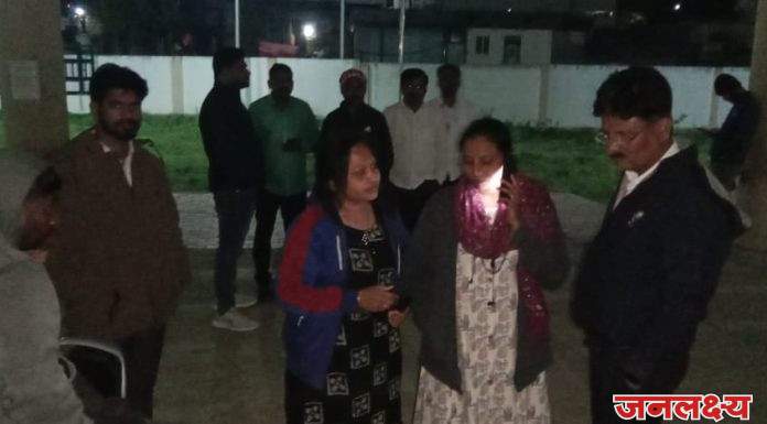 सोयगावात अवैध वाळू माफियांचा धुडगूस — महसूल अधिकाऱ्यांच्या डोळ्यादेखत हायवा पसार, महिला कर्मचाऱ्यांचा थरारक बचाव