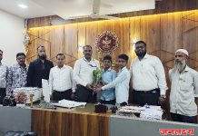 उर्दू विद्यार्थ्यांच्या प्रामाणिकपणाची तहसीलदार आणि पोलीस प्रशासन कडून प्रशंसा