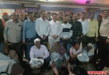 भारतरत्न अटल बिहारी वाजपेयी व वीर बाल दिनानिमित्त व्यापार आघाडीतर्फे 100 गरीब गरजू बांधवांना ब्लॅंकेट वाटप