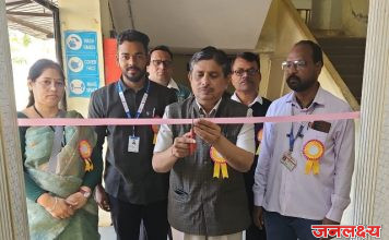 ‘चोपडा महाविद्यालयात महिला आरोग्य संवर्धन ऋतुमती अभियान उपक्रमाअंतर्गत रक्तगट व हिमोग्लोबिन तपासणी शिबीर संपन्न’