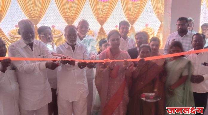 तिसगाव मधिल जाधव हाॅटस्पीटलच्या शुभारंभा प्रसंगी आमदार राजळे यांनी ३९ गावाचे पालकत्व स्वीकारले,जिल्हा परिषद पंचायत समितीच्या सांभाव्य उमेदवारांची चाचपणी सुरू