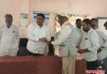 स्वतःला हिंदू म्हणून घेणारे सरकार असताना आमचं श्रद्धा स्थान असलेल्या संत महंताना जर अवैध धंद्या विरोधात रस्त्यावर उतरावे लागत असेल तर त्या सरकारचा मी जाहीर निषेध करतो : माजी मंत्री प्राजक्त तनपुरे यांचा सरकार वर हल्लाबोल!नंतर कामत शिंगवे येथे गुप्त बैठक संपन्न