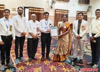 शिक्षण उत्सव अंतर्गत चर्चासत्रात विजय पवार यांचा सहभाग