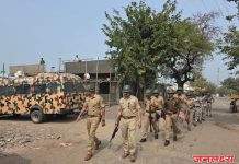 सोयगावमध्ये निवडणूक कायदा व सुव्यवस्था अबाधित ठेवण्यासाठी रूट मार्च