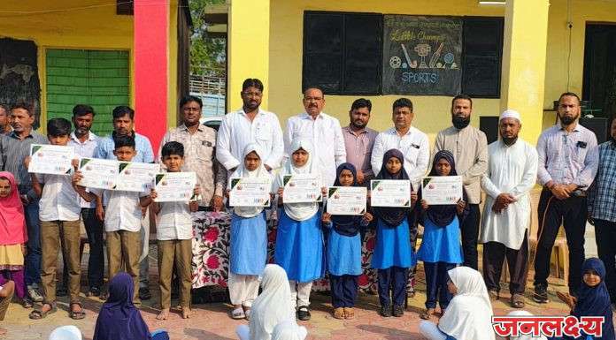 नगरदेवळा येथील जिल्हा परिषद उर्दू शाळेत प्रमाणपत्र वाटप आणि शिष्यवृत्ती पालक सहविचार सभेचे आयोजन