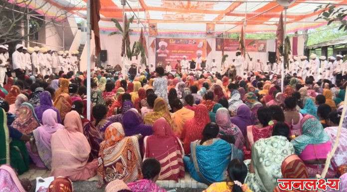 दहा हजार पुरण पोळीच्या महा प्रसादाने आखेगाव च्या अखंड हरीनाम सोहळ्याची सांगता