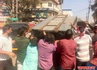 महापौरांचा दणका टॉवर चौकातील जैन मंदिरापुढील अतिक्रमण हटवले – महापालिकेच्या अतिक्रमण विभागाकडून कारवाई